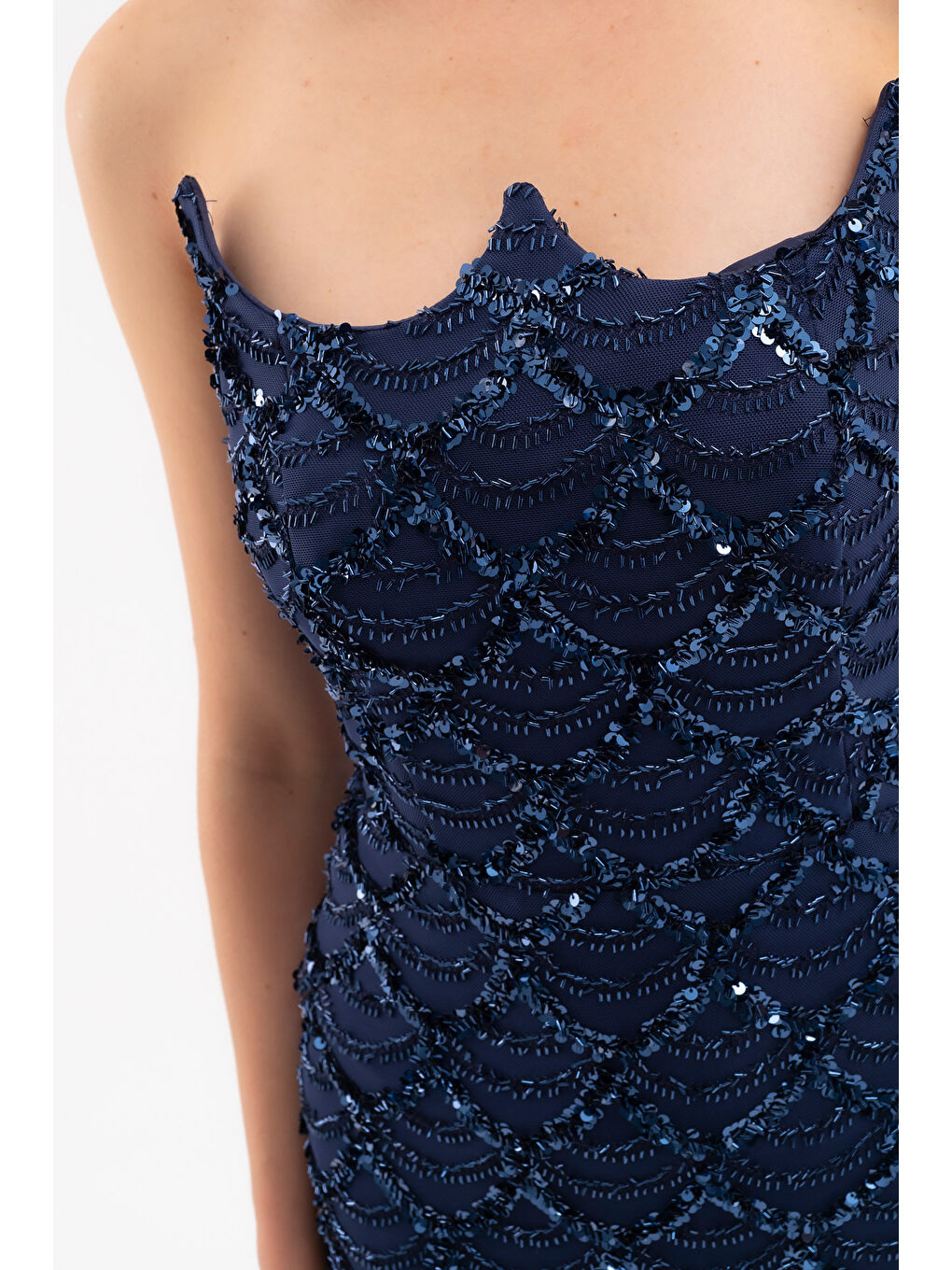 Kadın Lacivert Dar Kalıp Straplez Boncuk İşlemeli Uzun Abiye Elbise-4