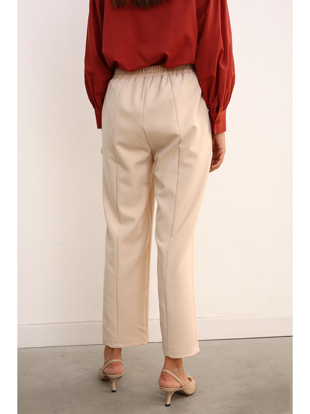 Bej Beli Lastikli Bol Paça Pantolon-4