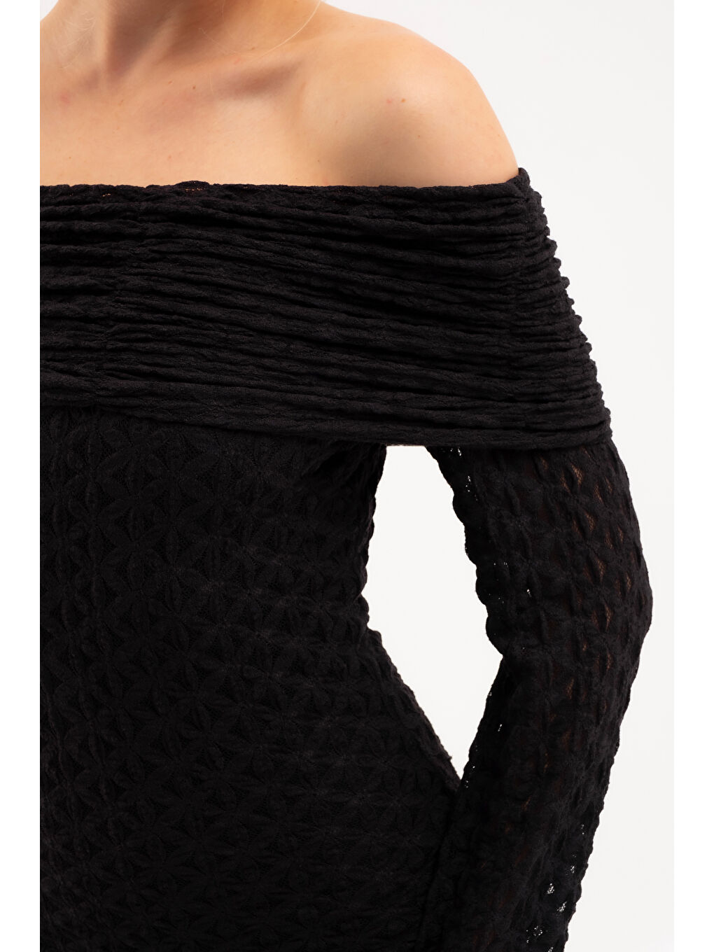 Kadın Siyah Açık Omuz Uzun Dantel Elbise-3