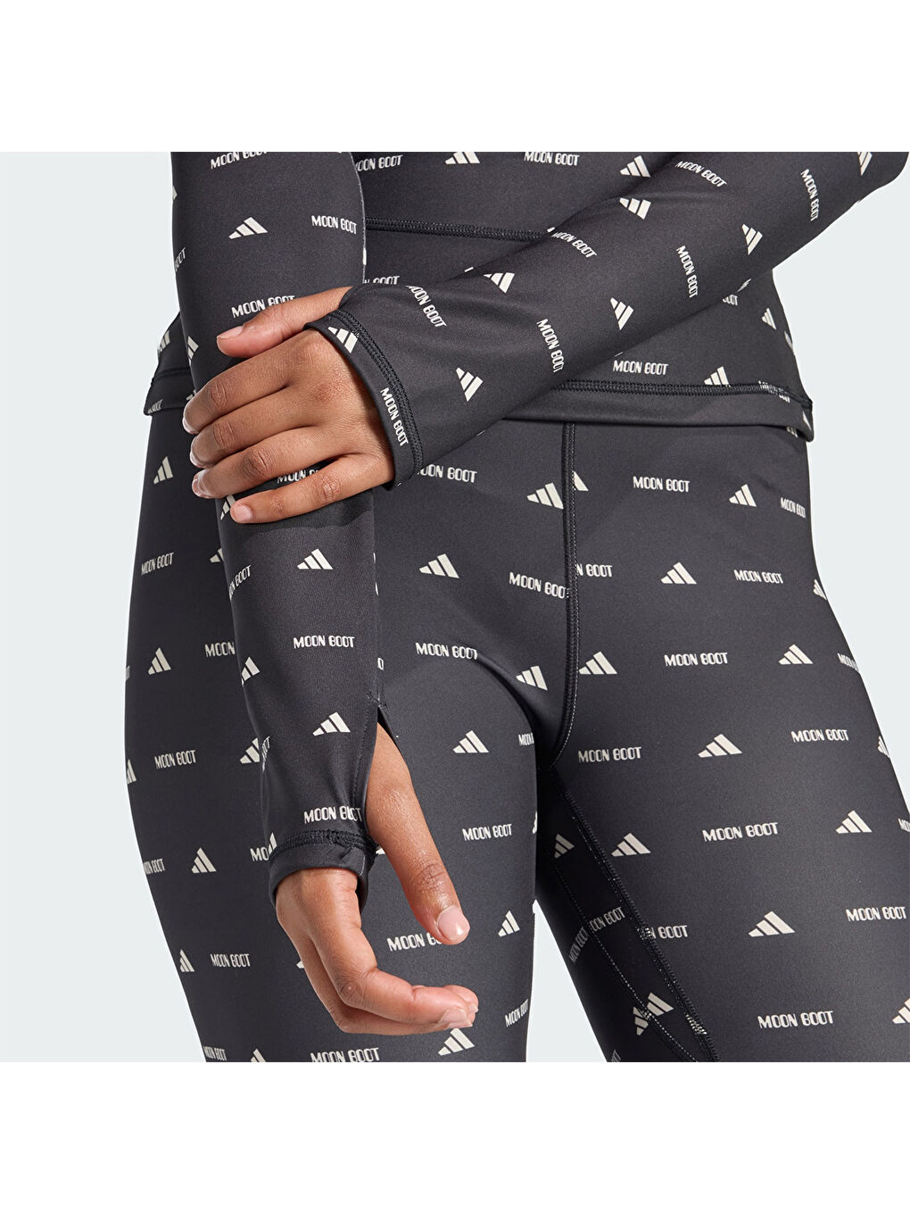 X Moon Boot Kadın Siyah Tişört-3