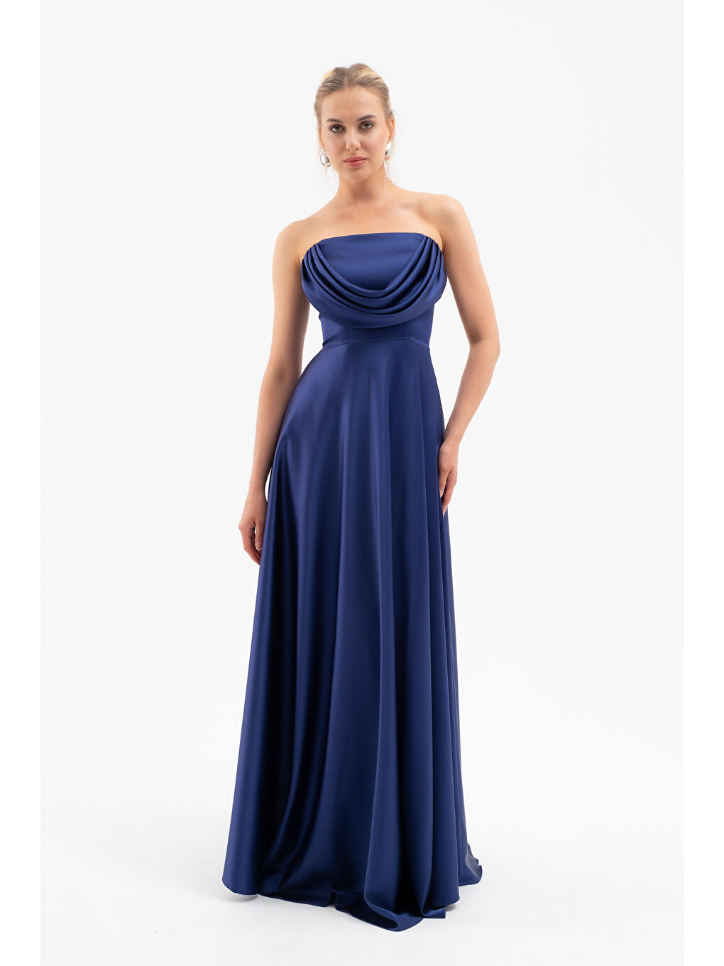 Kadın Lacivert Dar Kalıp Degaje Yaka Uzun Straplez Abiye-1