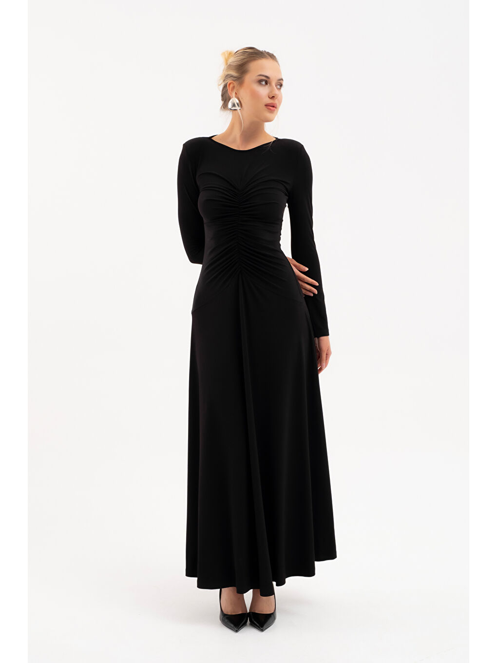 Kadın Siyah V Yaka Büzgülü Uzun Elbise-1