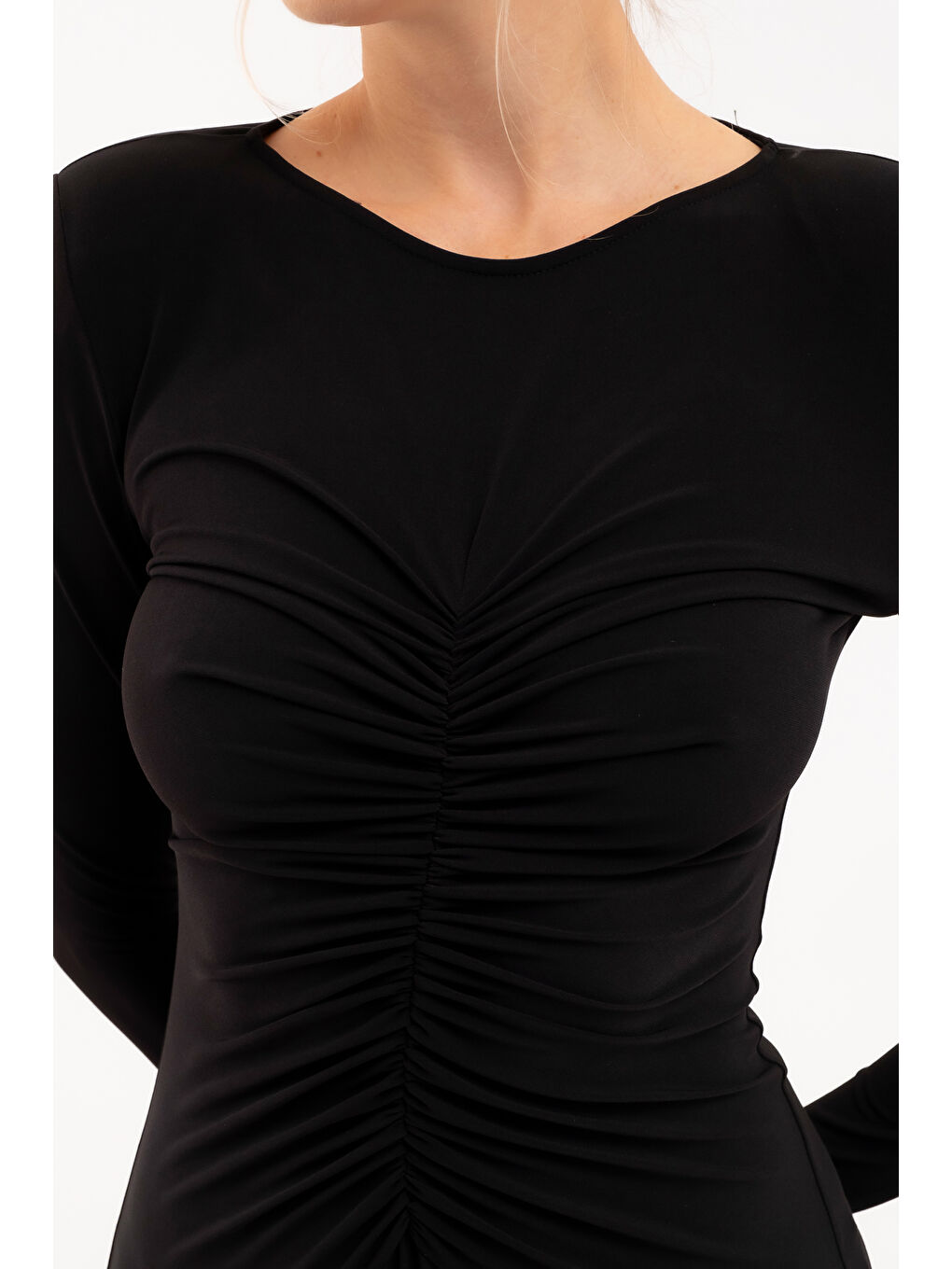 Kadın Siyah V Yaka Büzgülü Uzun Elbise-3