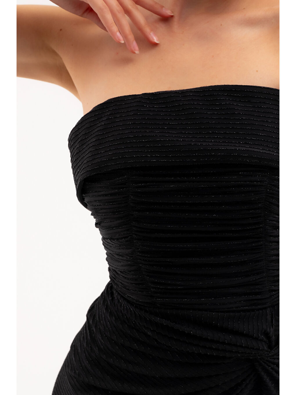 Kadın Siyah Straplez Yaka Düğüm Detay Uzun Abiye Elbise-4