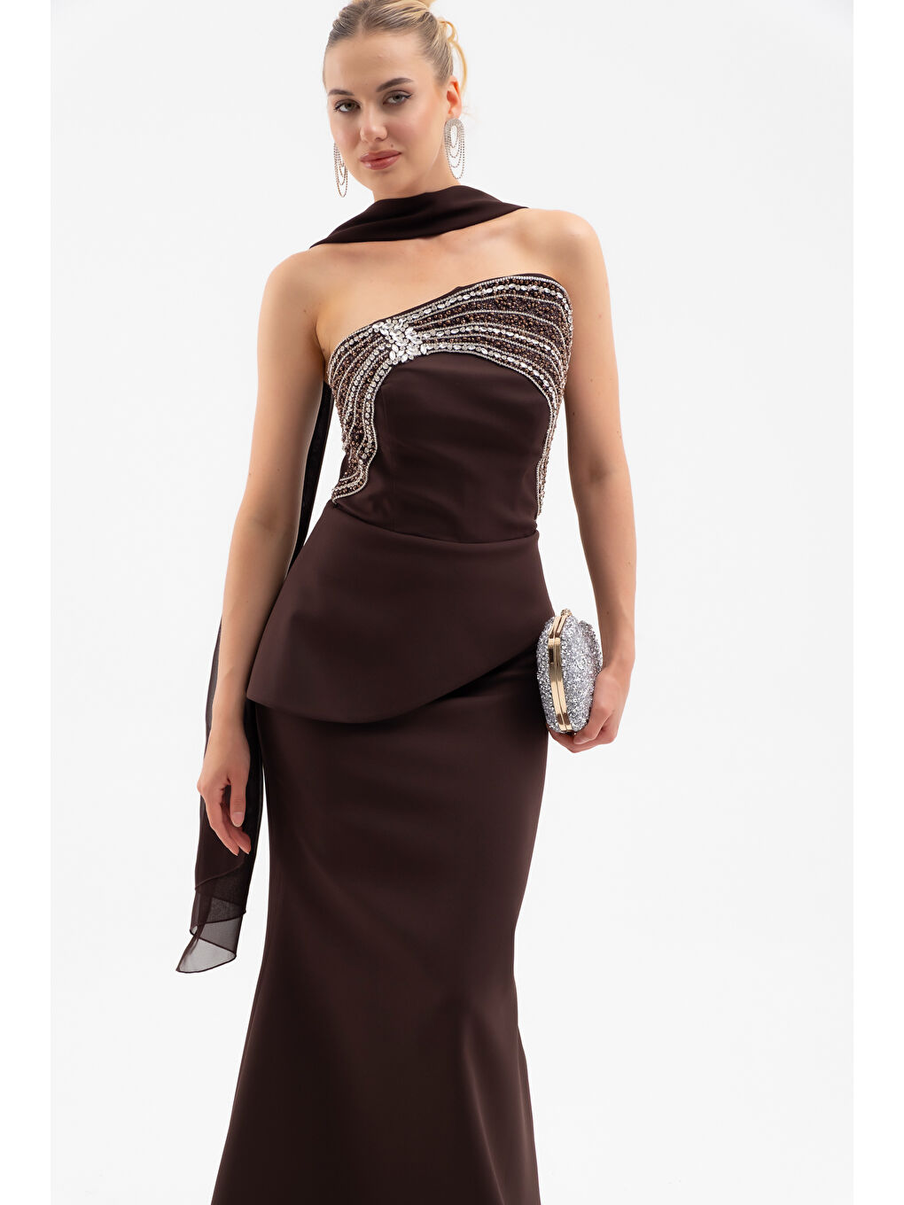 Kadın Kahverengi Straplez Taşlı Uzun Balık Abiye Elbise-2