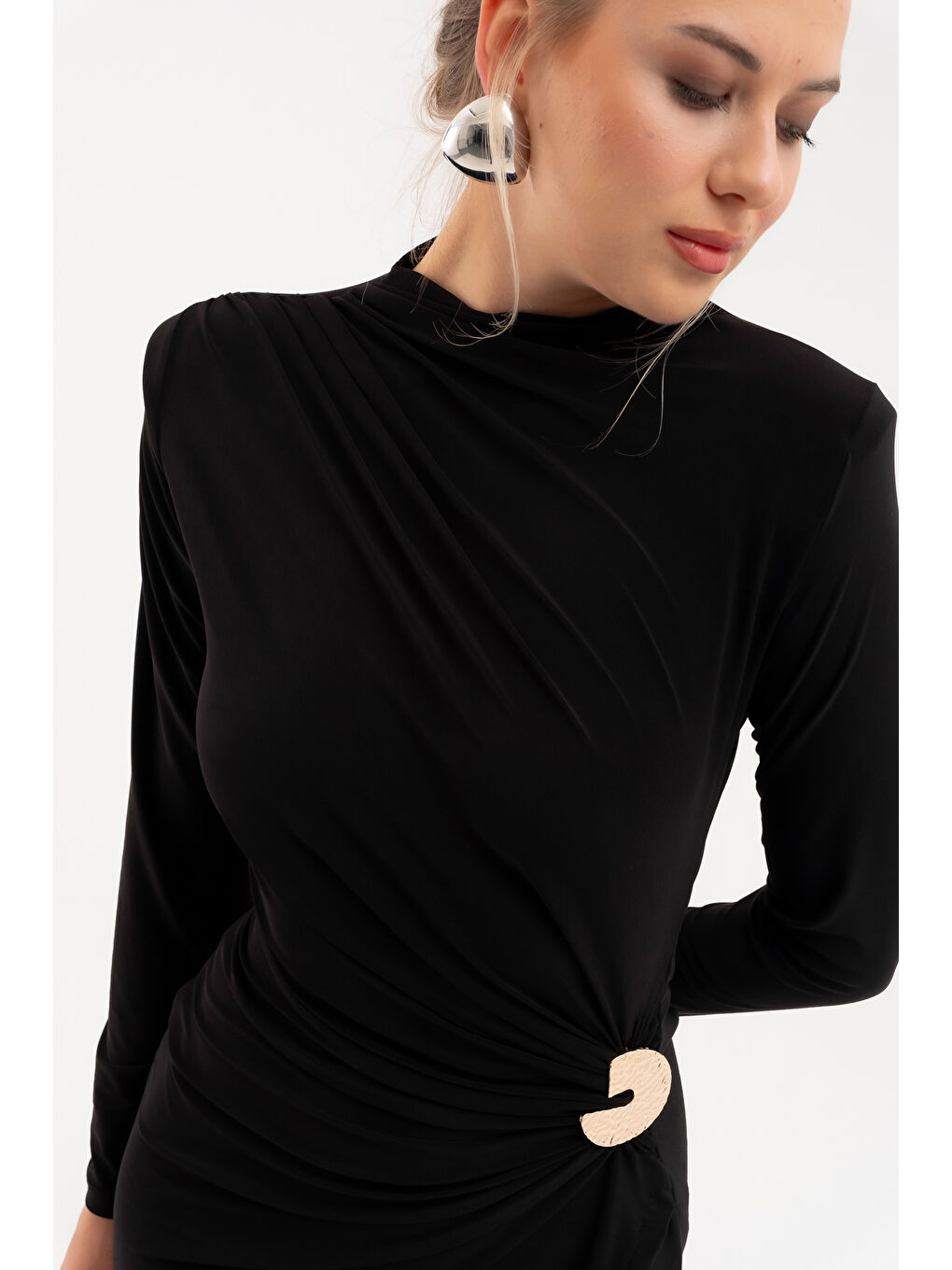 Kadın Siyah Aksesuar Detay Midi Elbise-4