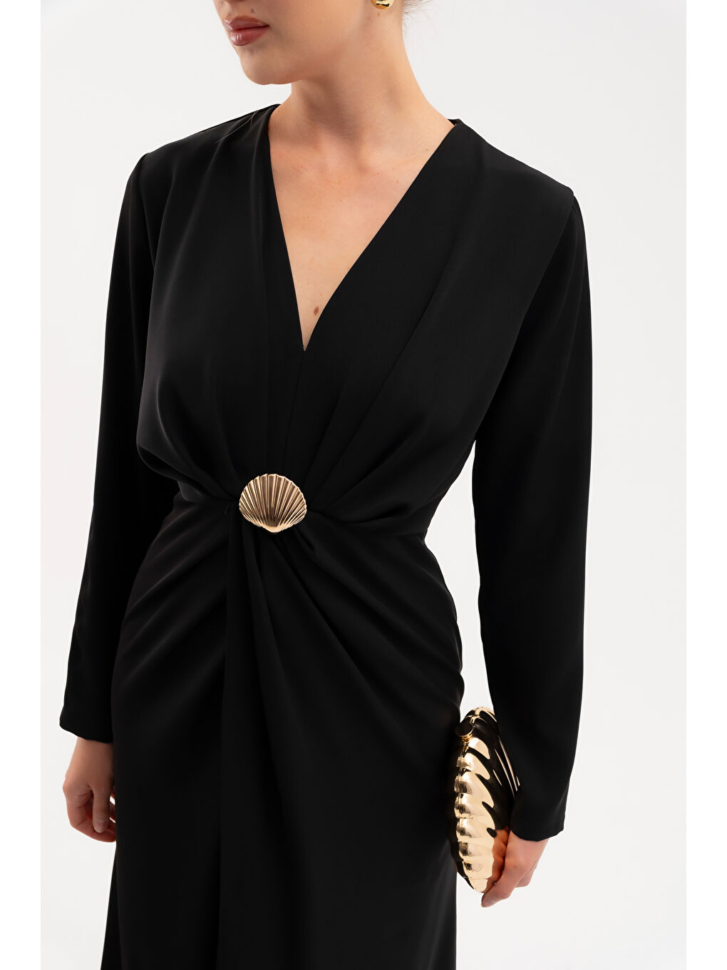 Kadın Siyah İstiridye Aksesuarlı Uzun Kol Elbise-3