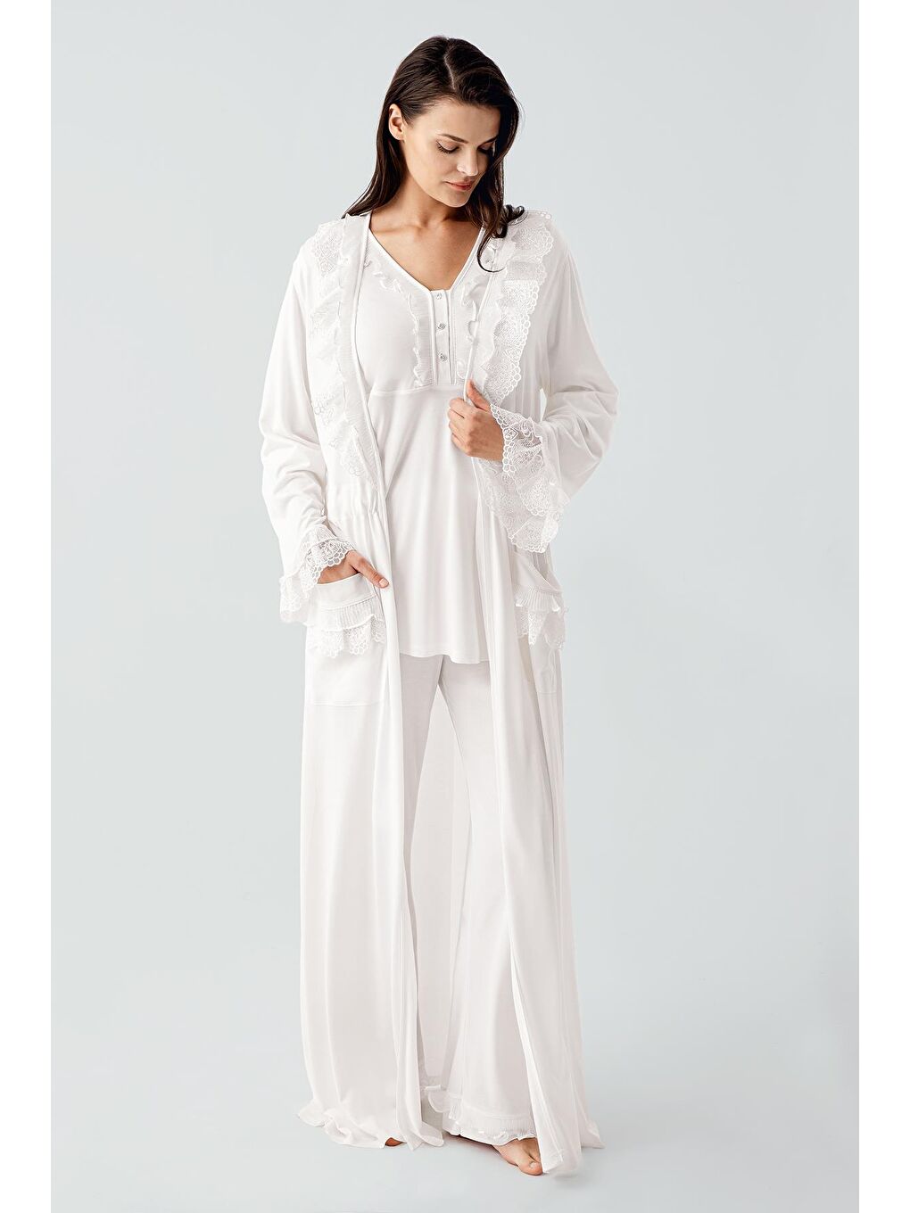 Ekru Uzun Kollu Dantelli Düğmeli Esnek Viskoz Sabahlık Pijama Takım 17304-1