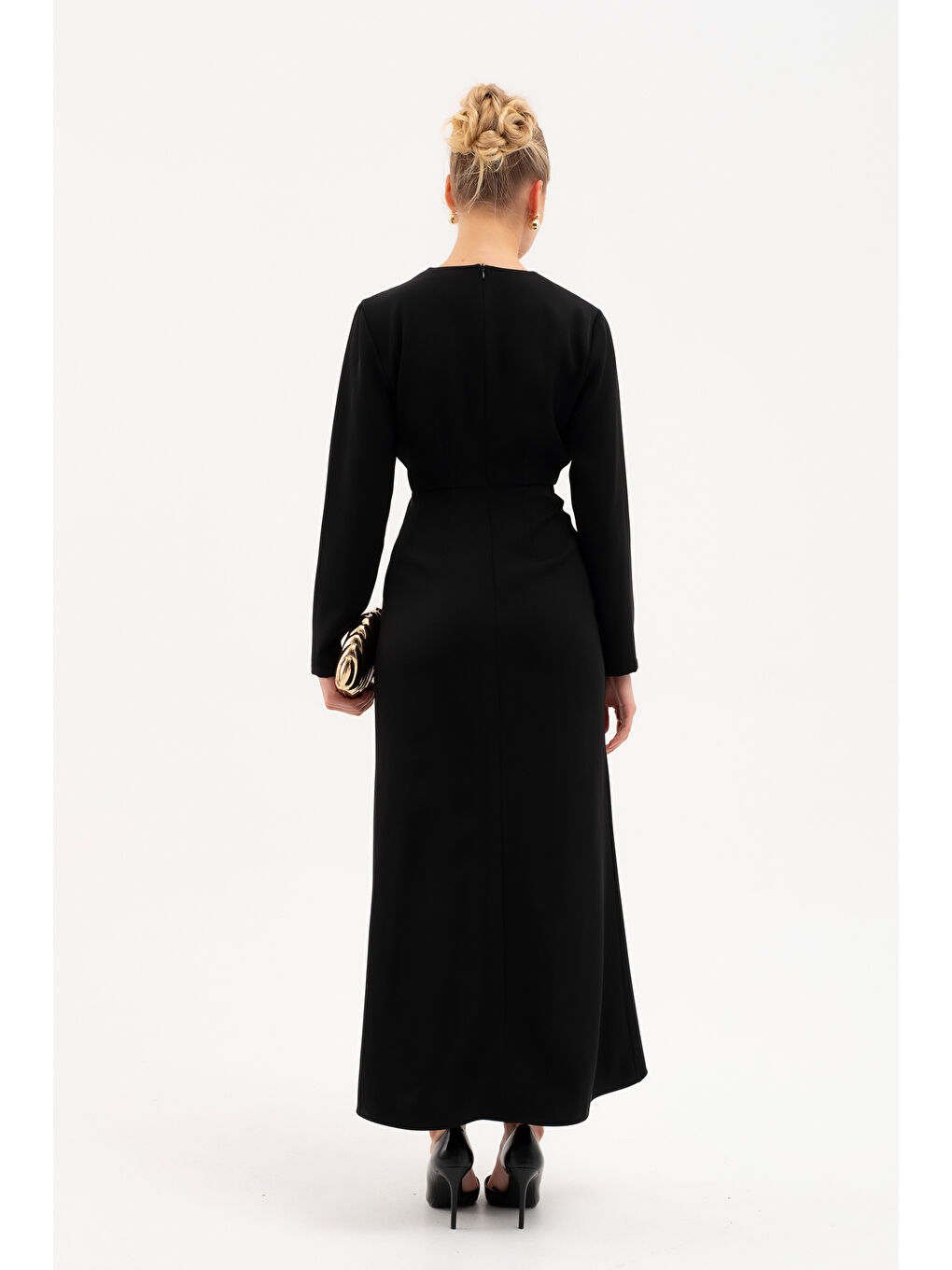 Kadın Siyah İstiridye Aksesuarlı Uzun Kol Elbise-5