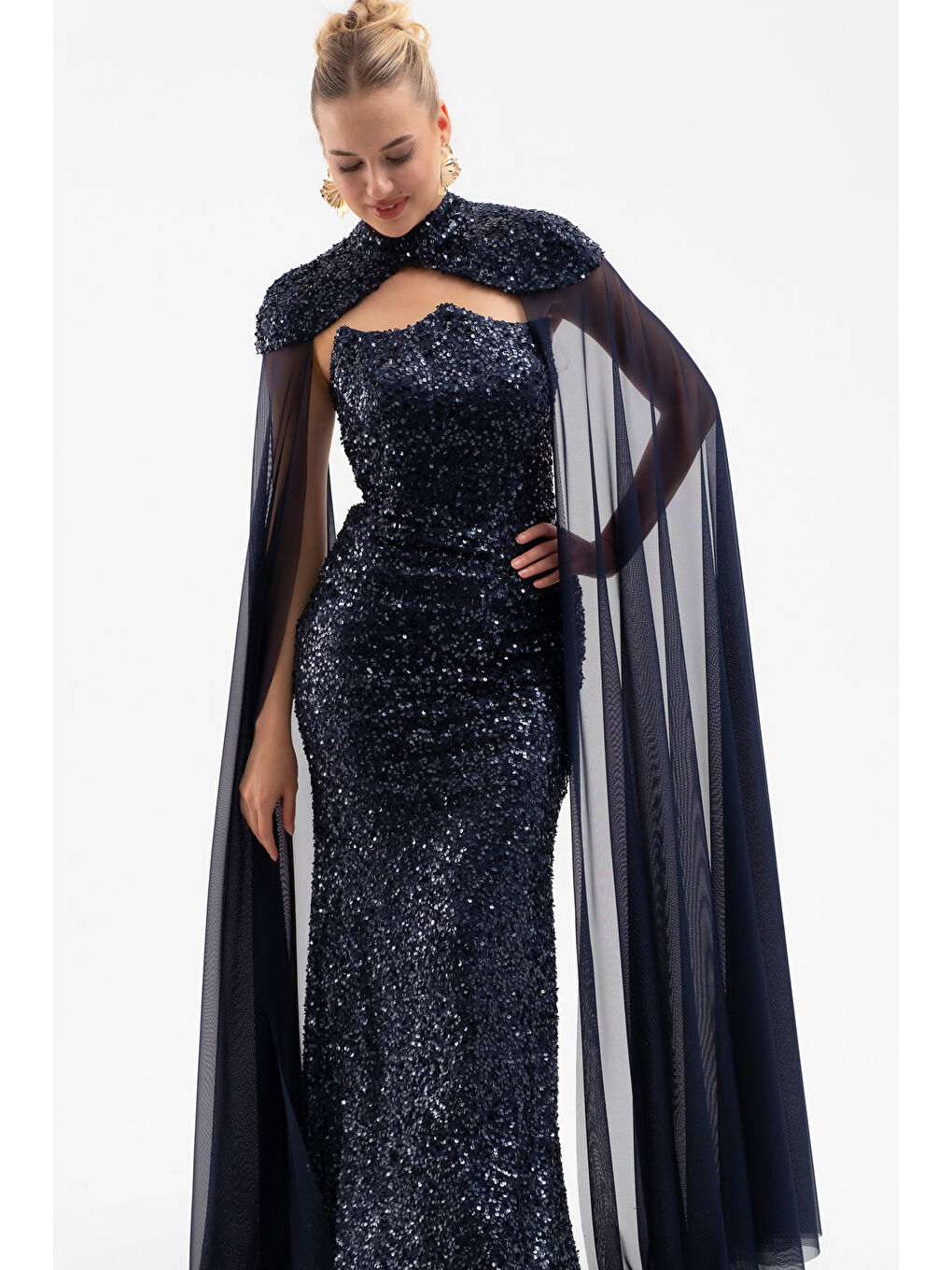 Kadın Lacivert Tül Pelerinli Straplez Uzun Pullu Abiye Elbise-2