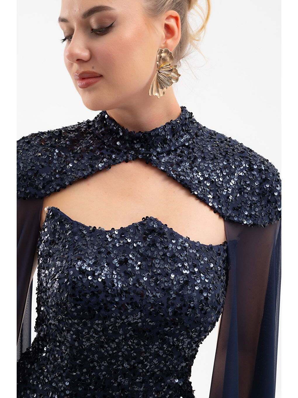 Kadın Lacivert Tül Pelerinli Straplez Uzun Pullu Abiye Elbise-3