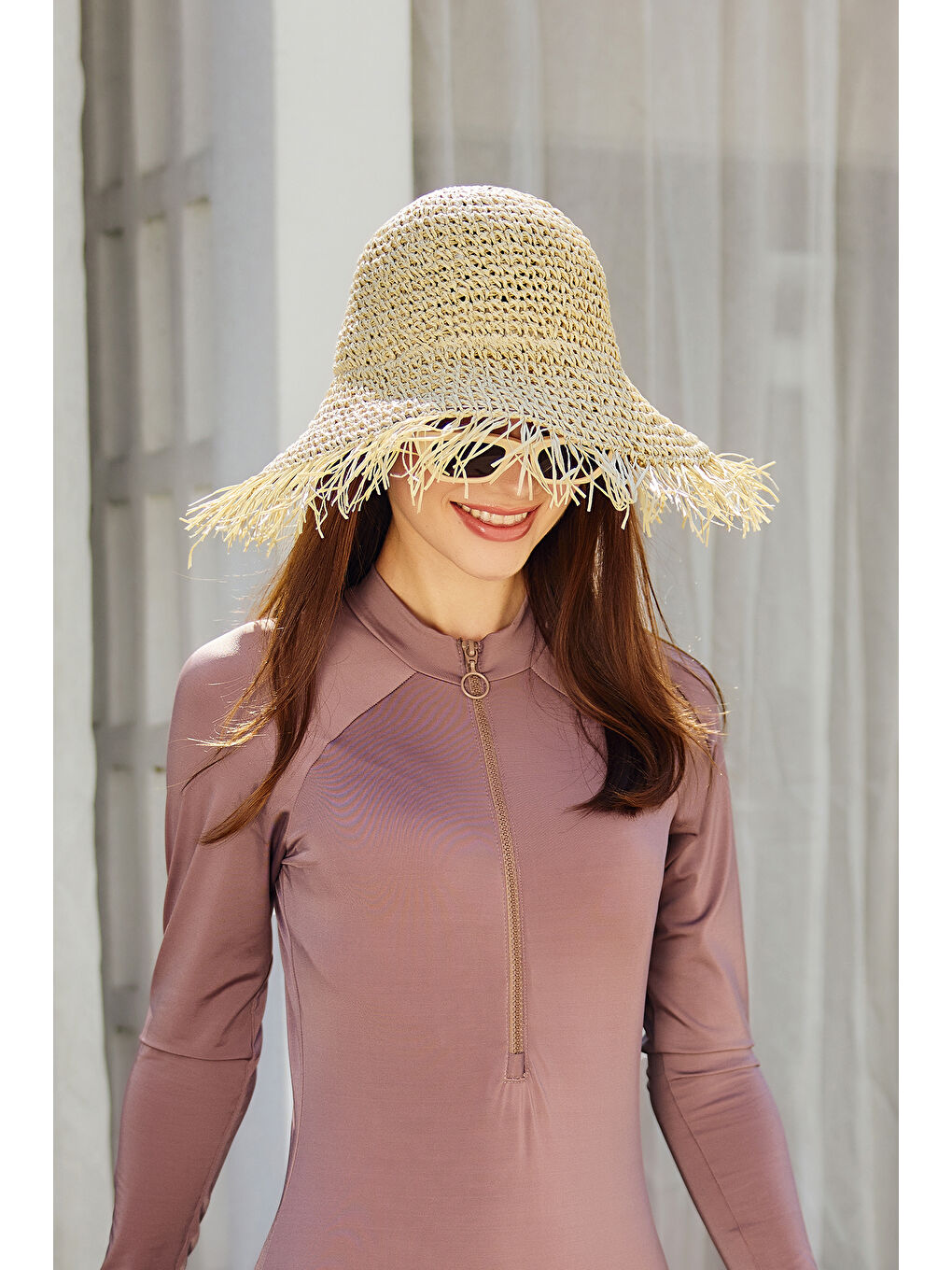 Saçak Püskül Detaylı El Örgü Hasır Şapka RŞ-2097 Bej01-3