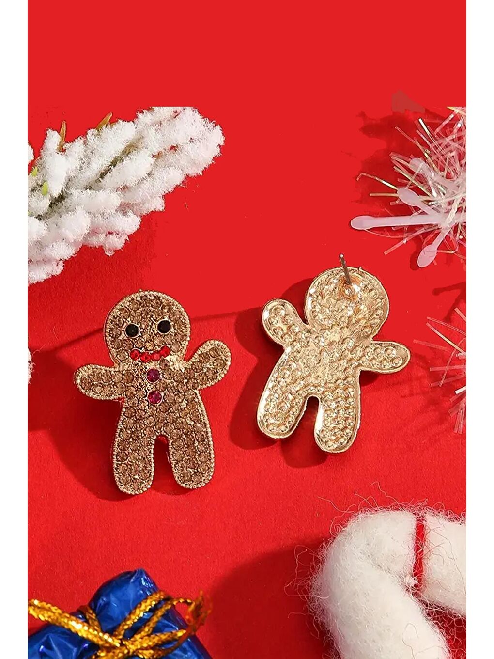 New Obsessions Kahverengi Yılbaşı Gingerbread Figürlü Zirkon Gömme Taşlı Çivi Küpe - 1