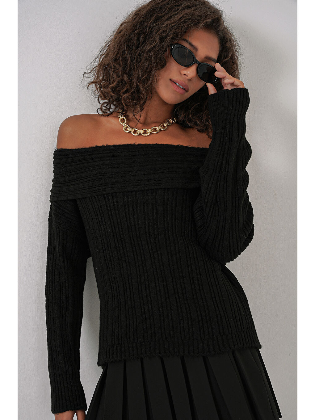 15908 Kadın Açık Omuz Oversize Triko Kazak - Siyah-2