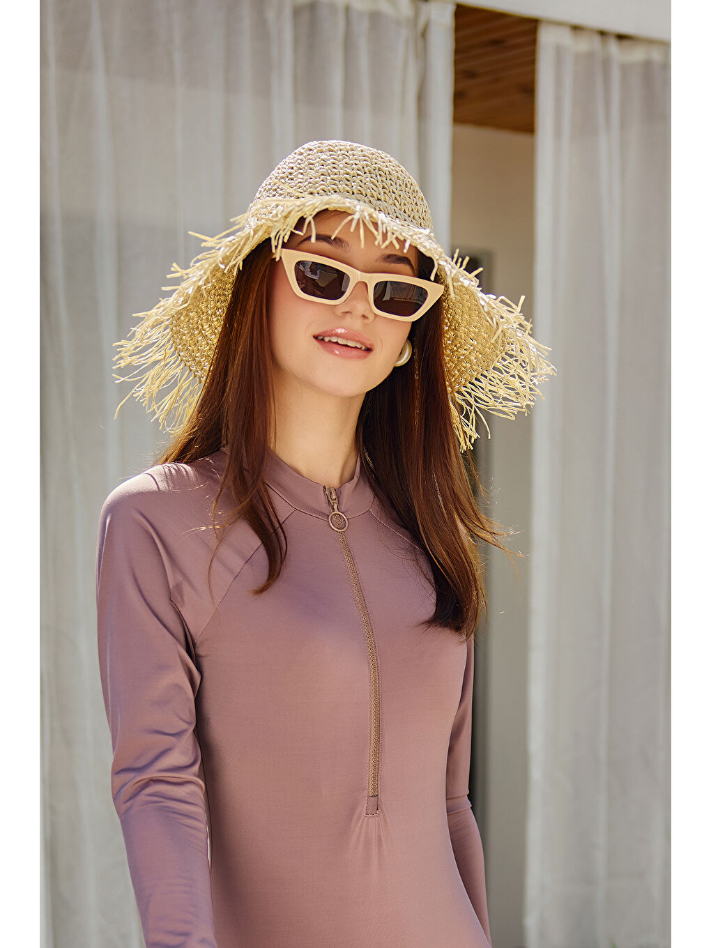 Saçak Püskül Detaylı El Örgü Hasır Şapka RŞ-2097 Bej01-4