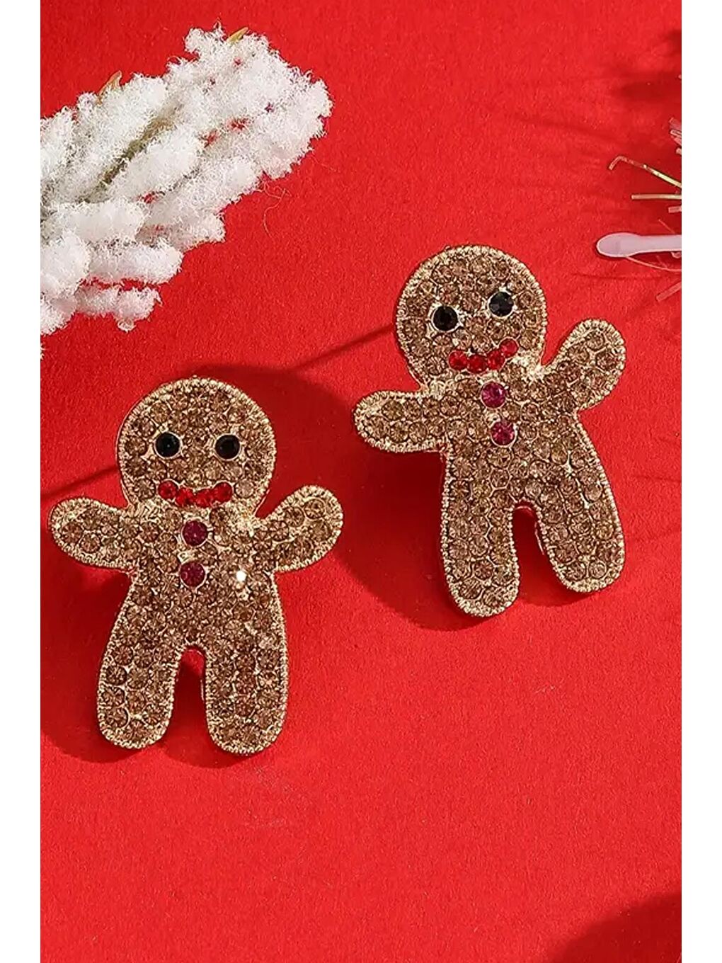 New Obsessions Kahverengi Yılbaşı Gingerbread Figürlü Zirkon Gömme Taşlı Çivi Küpe - 7