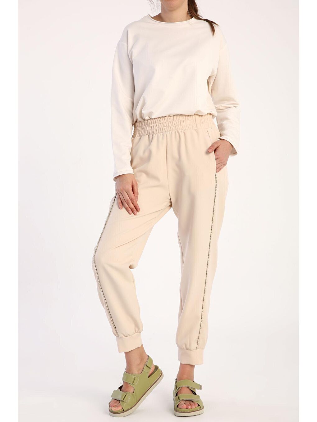 Bej Biye Detaylı Jogger Pantolon-1