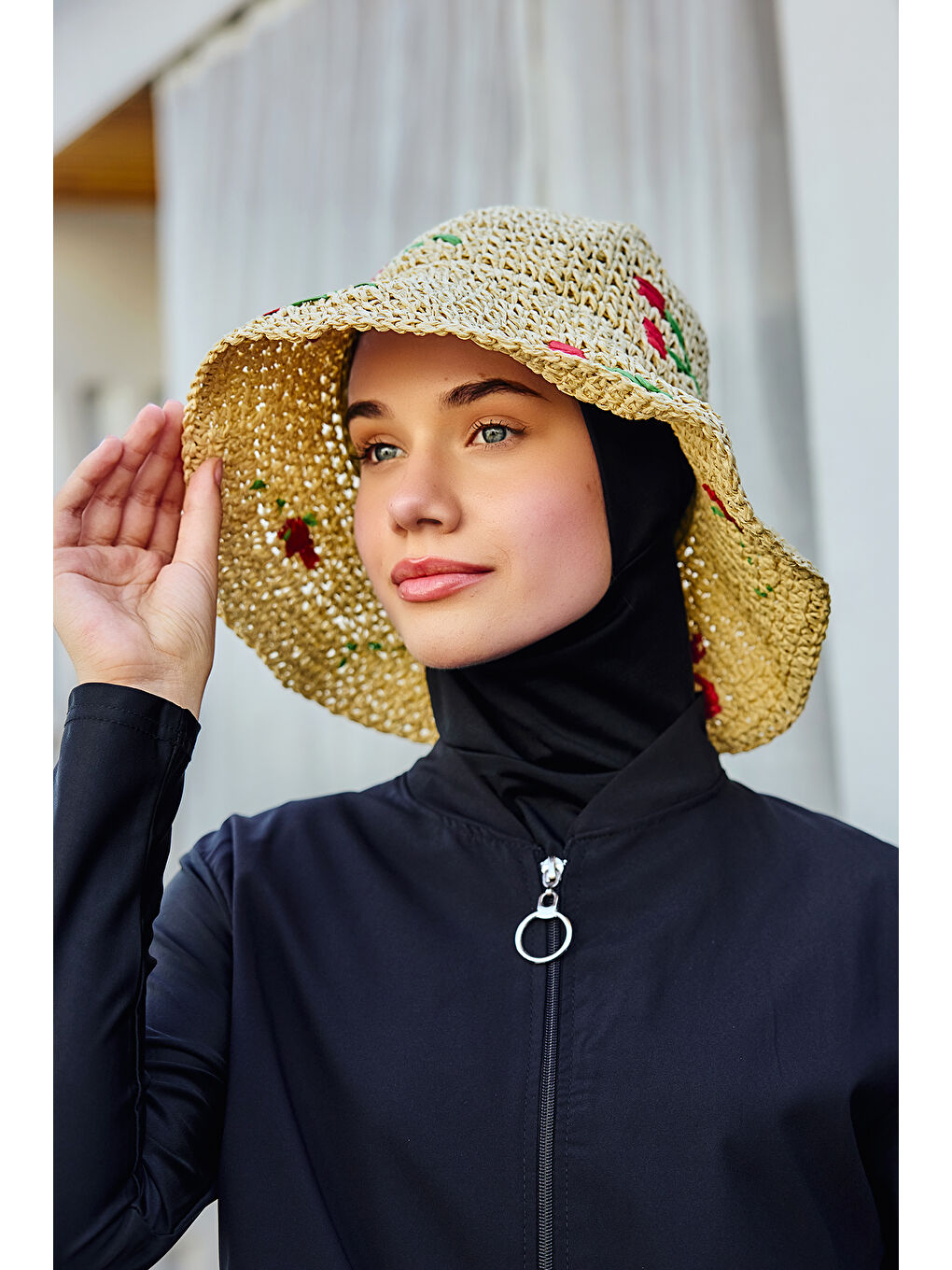 Kiraz Detaylı El Örgü Hasır Şapka Plaj Şapkası RŞ-2098 Bej-4