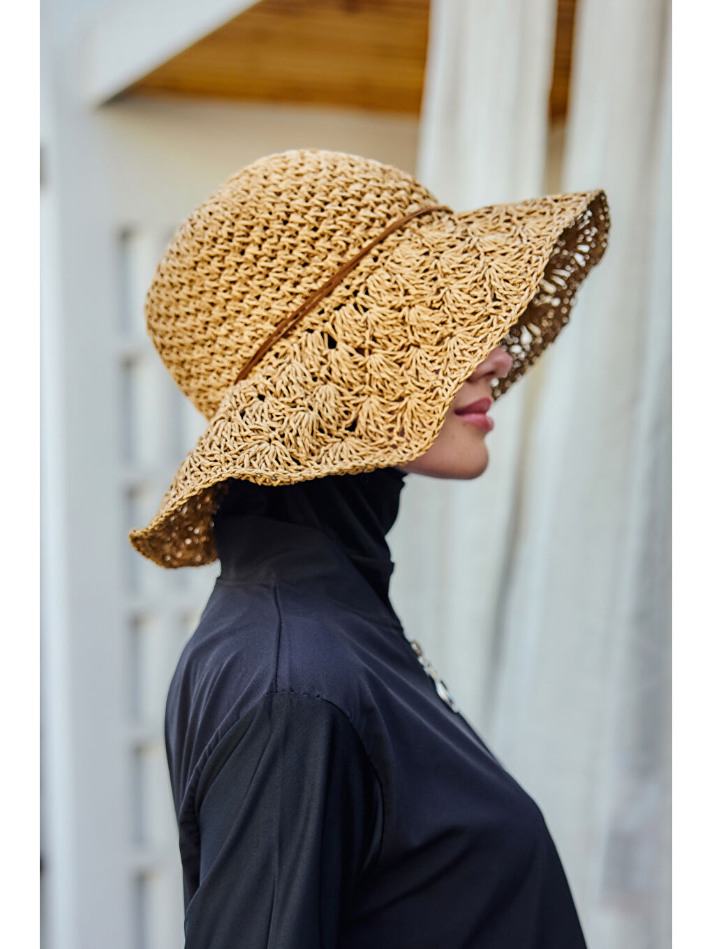 Kahverengi Kurdele Detay El Örgüsü Hasır Şapka RŞ-2102 Camel01-1