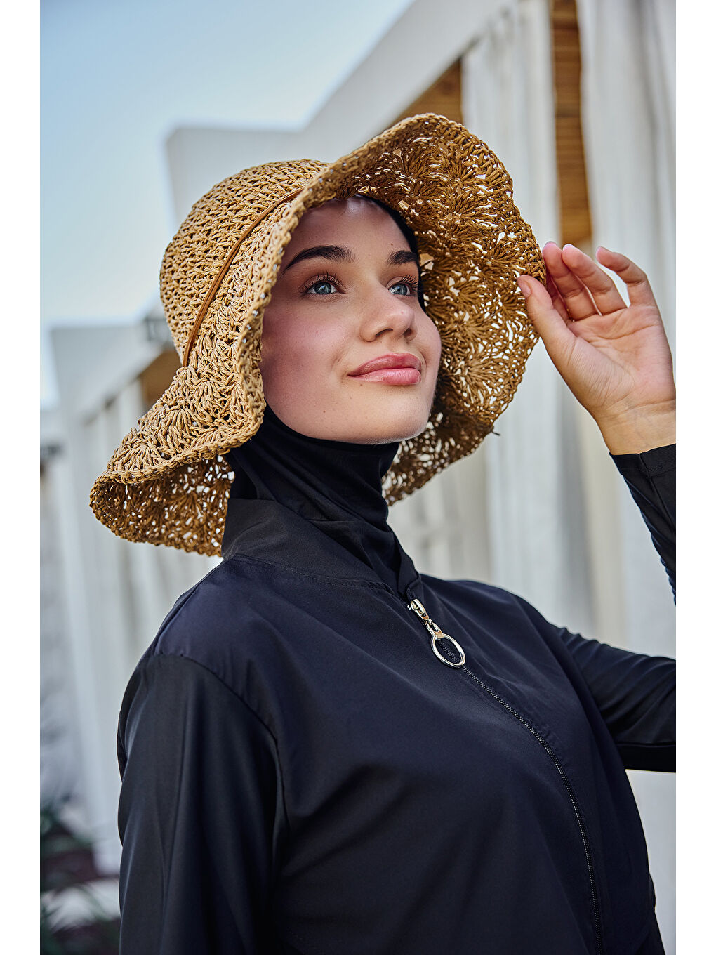 Kahverengi Kurdele Detay El Örgüsü Hasır Şapka RŞ-2102 Camel01-2