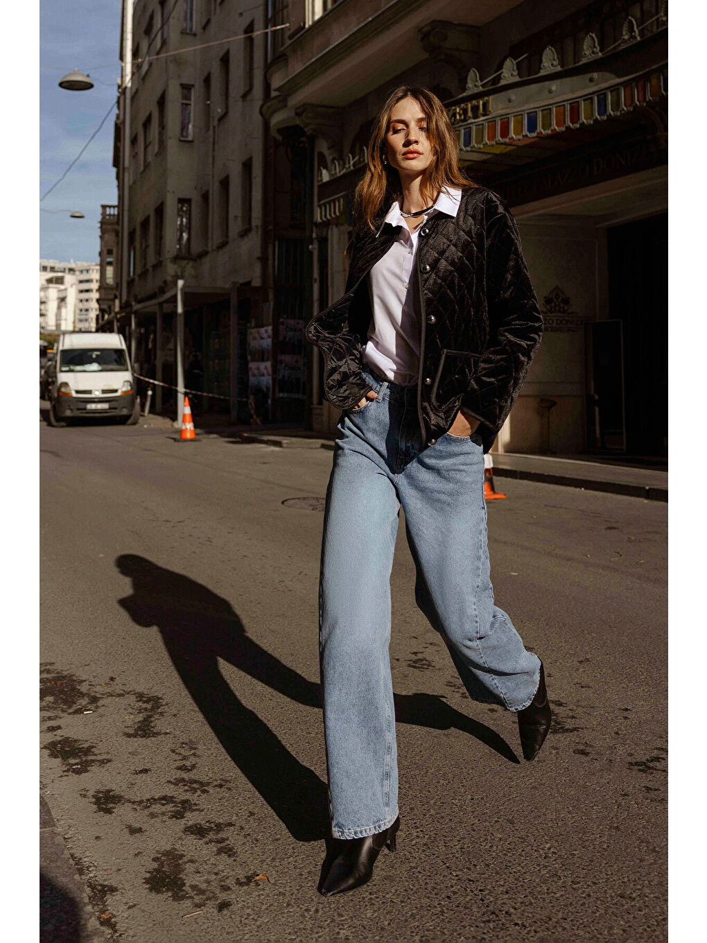 Siyah Kapitone Kadife Ceket