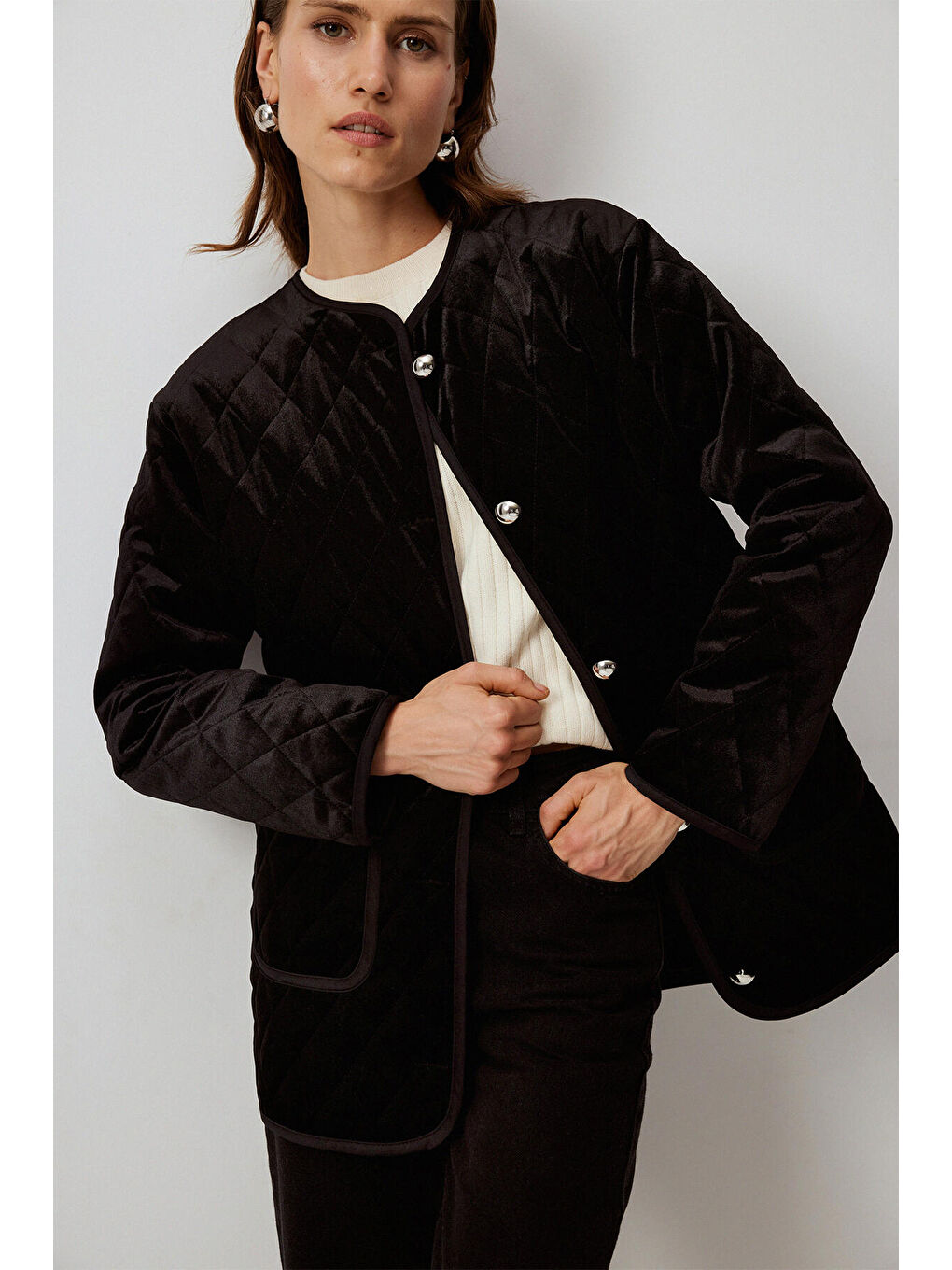 Siyah Kapitone Kadife Ceket-1