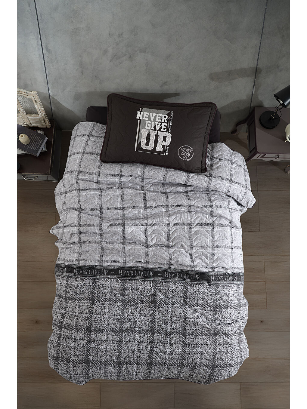 Clasy Antrasit %100 Pamuk Tek Kişilik Yatak Örtüsü Seti Give Up