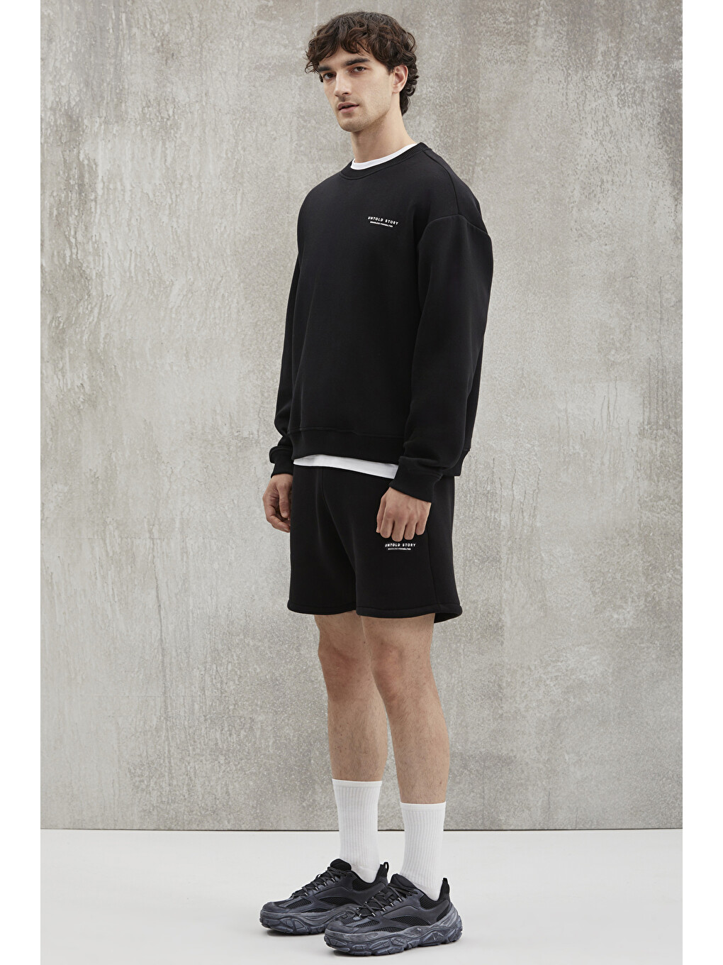 Bryan Erkek Yumuşacık Kumaşlı 3 İplik Oversize Bol Kesim Yuvarlak Yakalı Baskılı Siyah Sweatshirt-2