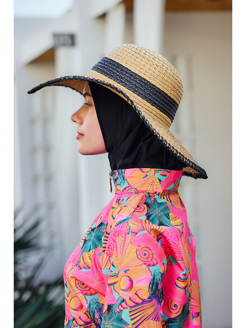 Kahverengi Zigzag Şerit Detaylı Hasır Plaj Şapkası RŞ-2103 Camel03-1