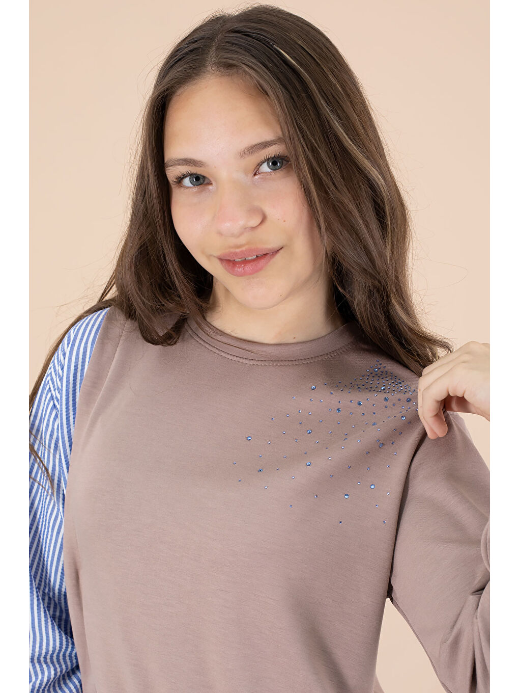 Mavi Çizgi Desenli Taş Detaylı Bluzlu Kız Çocuk Kuşaklı Pantolonlu 2li Takım 20661-2