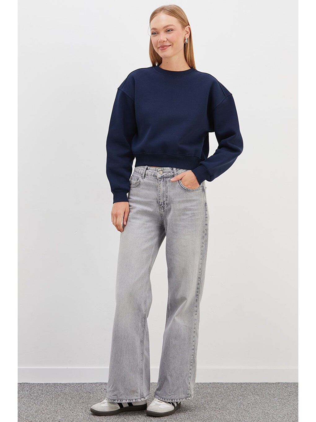 Lacivert 3 İplik Basic Ribanalı Crop Sweatshirt-4