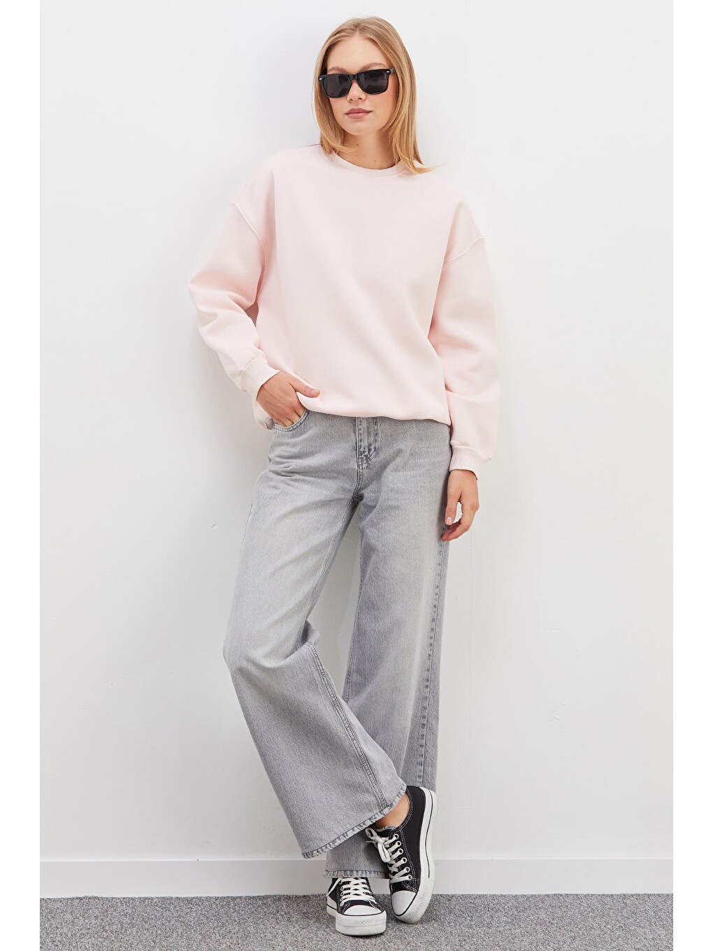 Pembe 3 İplik Basic Bisiklet Yaka Oversize Sweatshirt-2