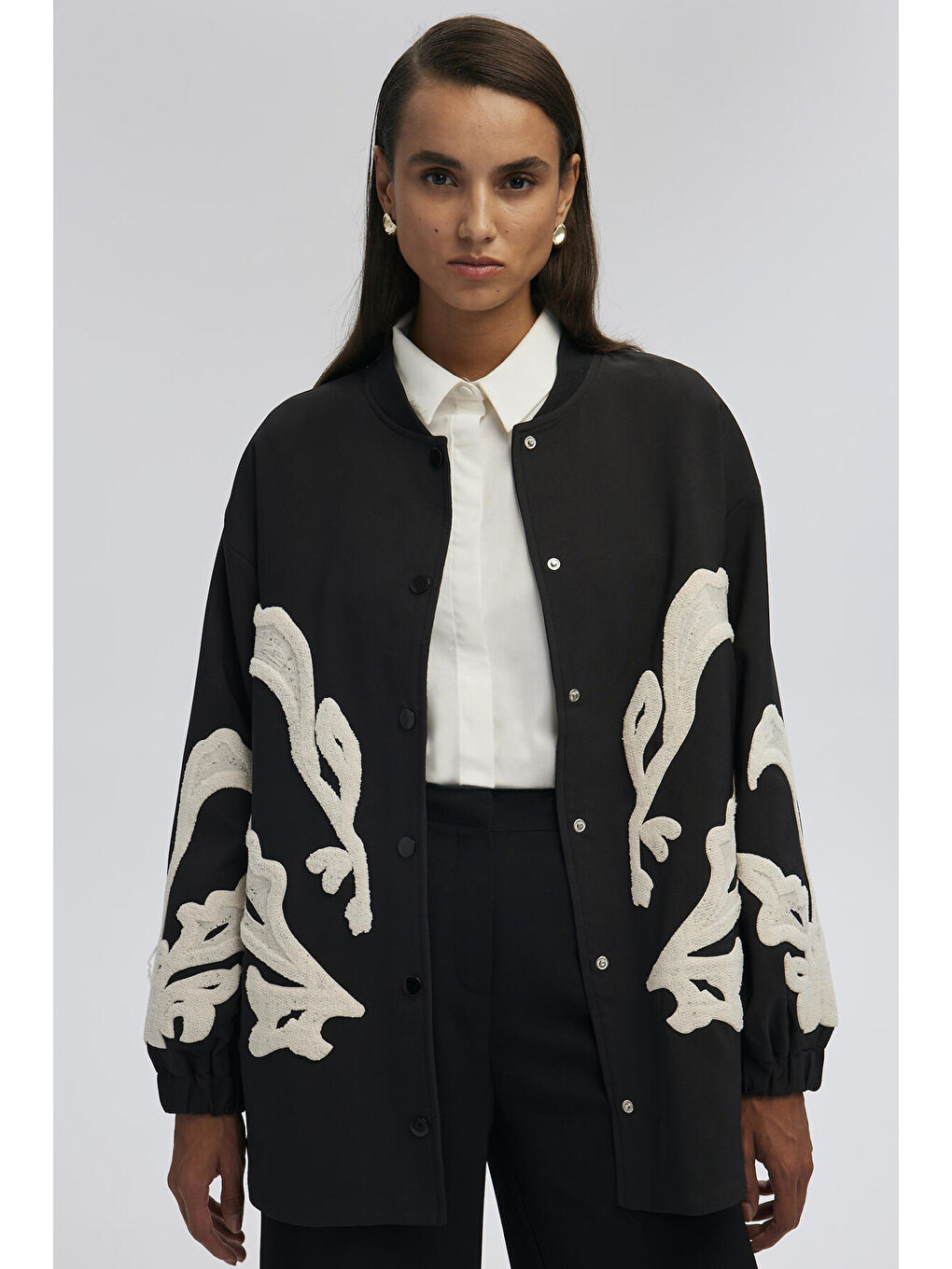 Siyah Nakışlı Krep Ceket-2