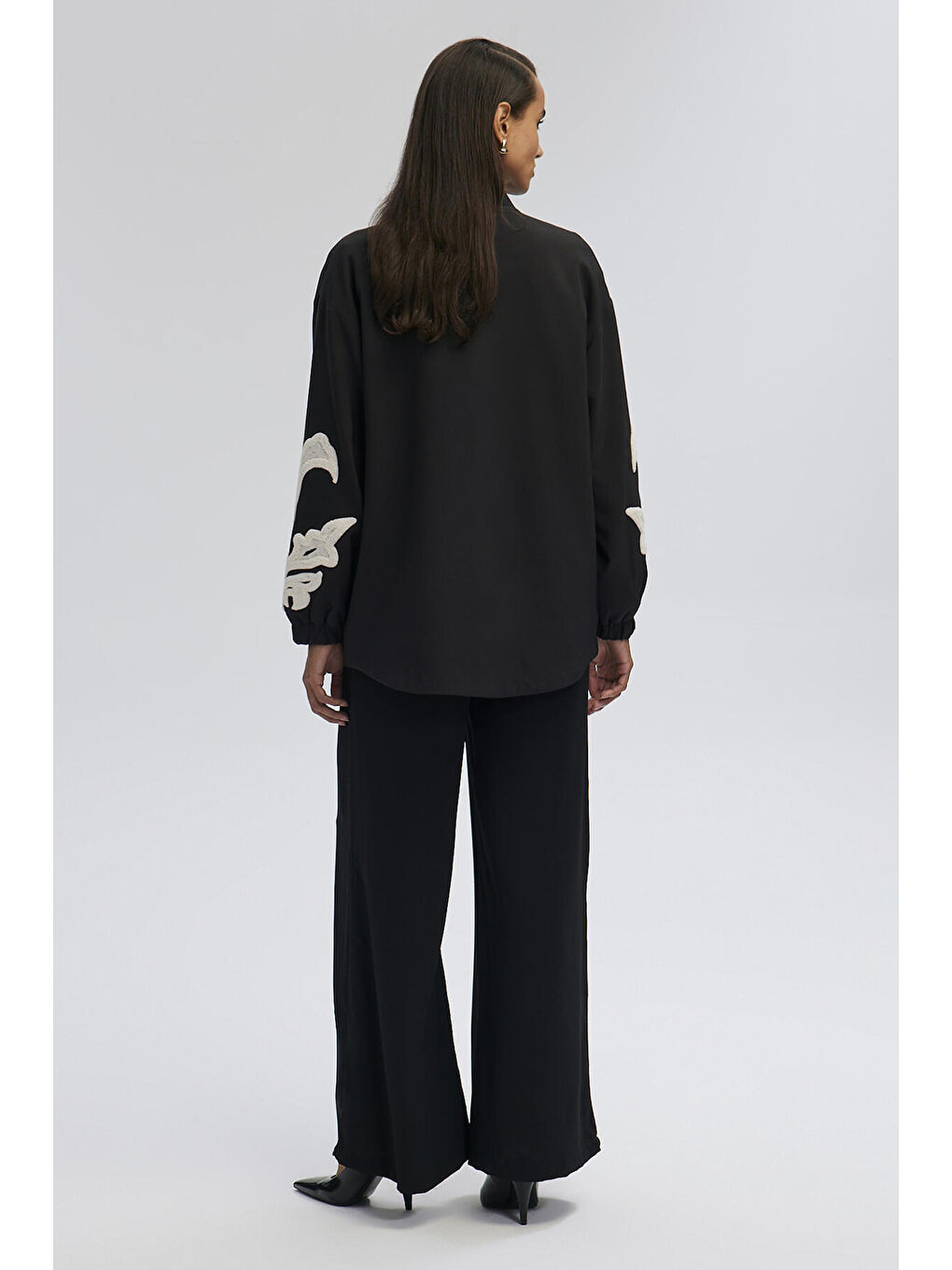 Siyah Nakışlı Krep Ceket-4