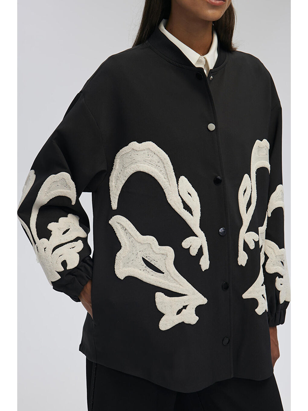 Siyah Nakışlı Krep Ceket-5