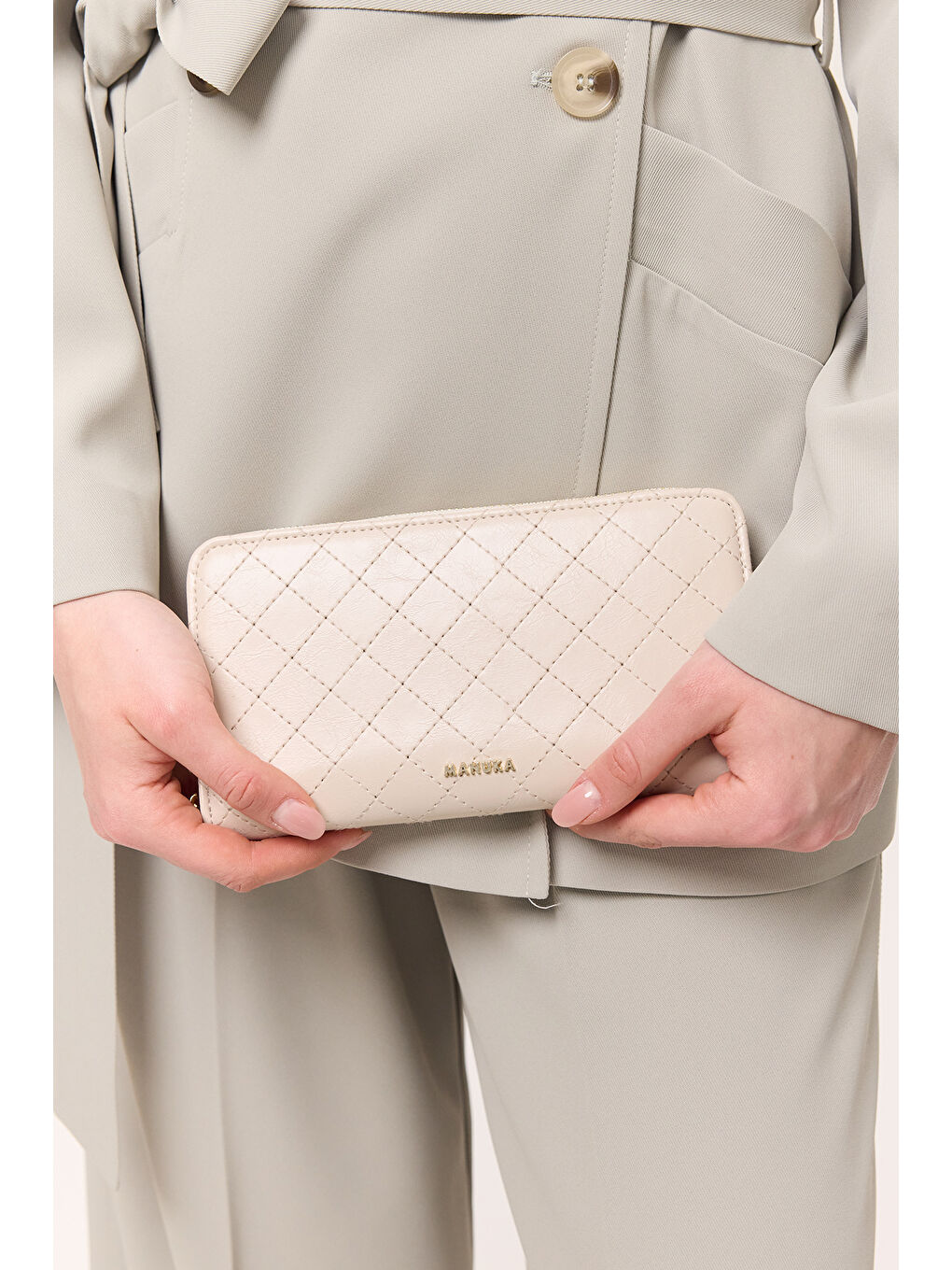 Kapitone Fermuarlı Geniş Cüzdan Bej-1