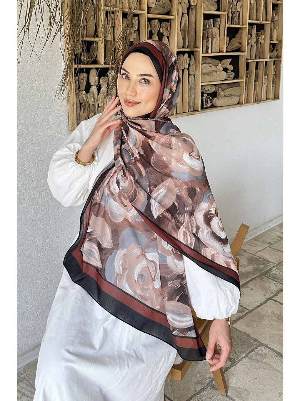 Çiçek Desen Pamuk Şal Siyah Kahverengi