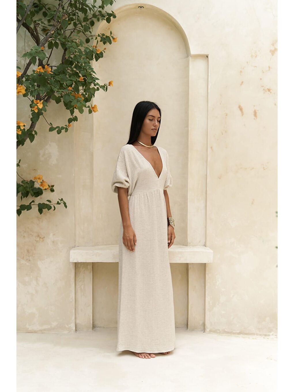 Habire Sırt Dekolteli Bej Elbise-2