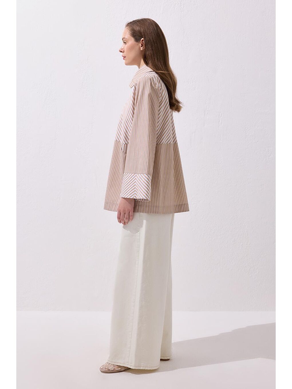 Bej Çizgili Kontrast Geniş Yaka Gömlek Vizon-3