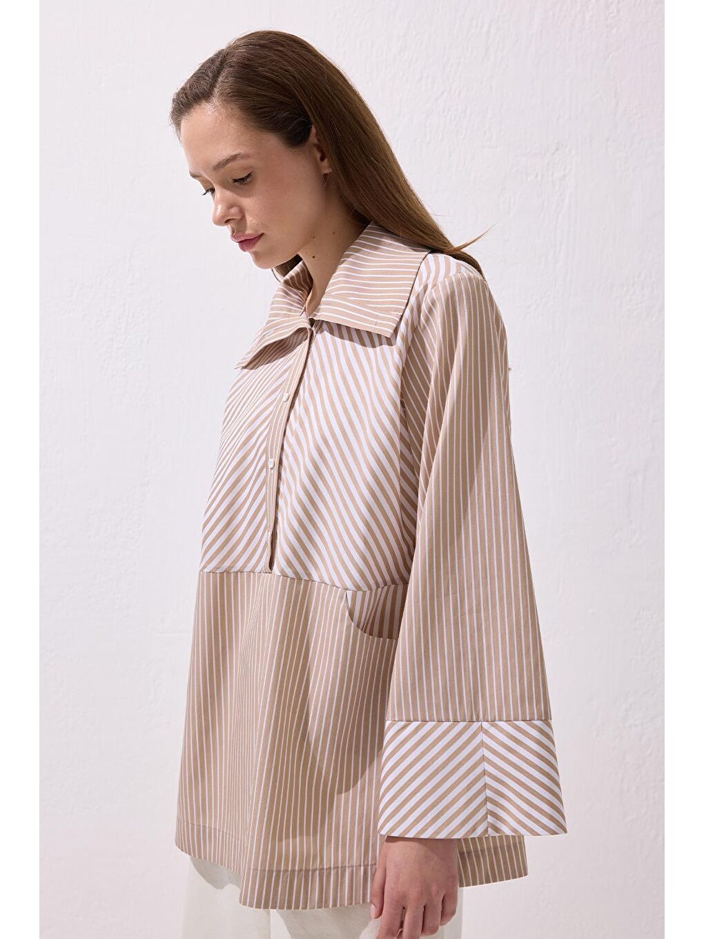 Bej Çizgili Kontrast Geniş Yaka Gömlek Vizon-4