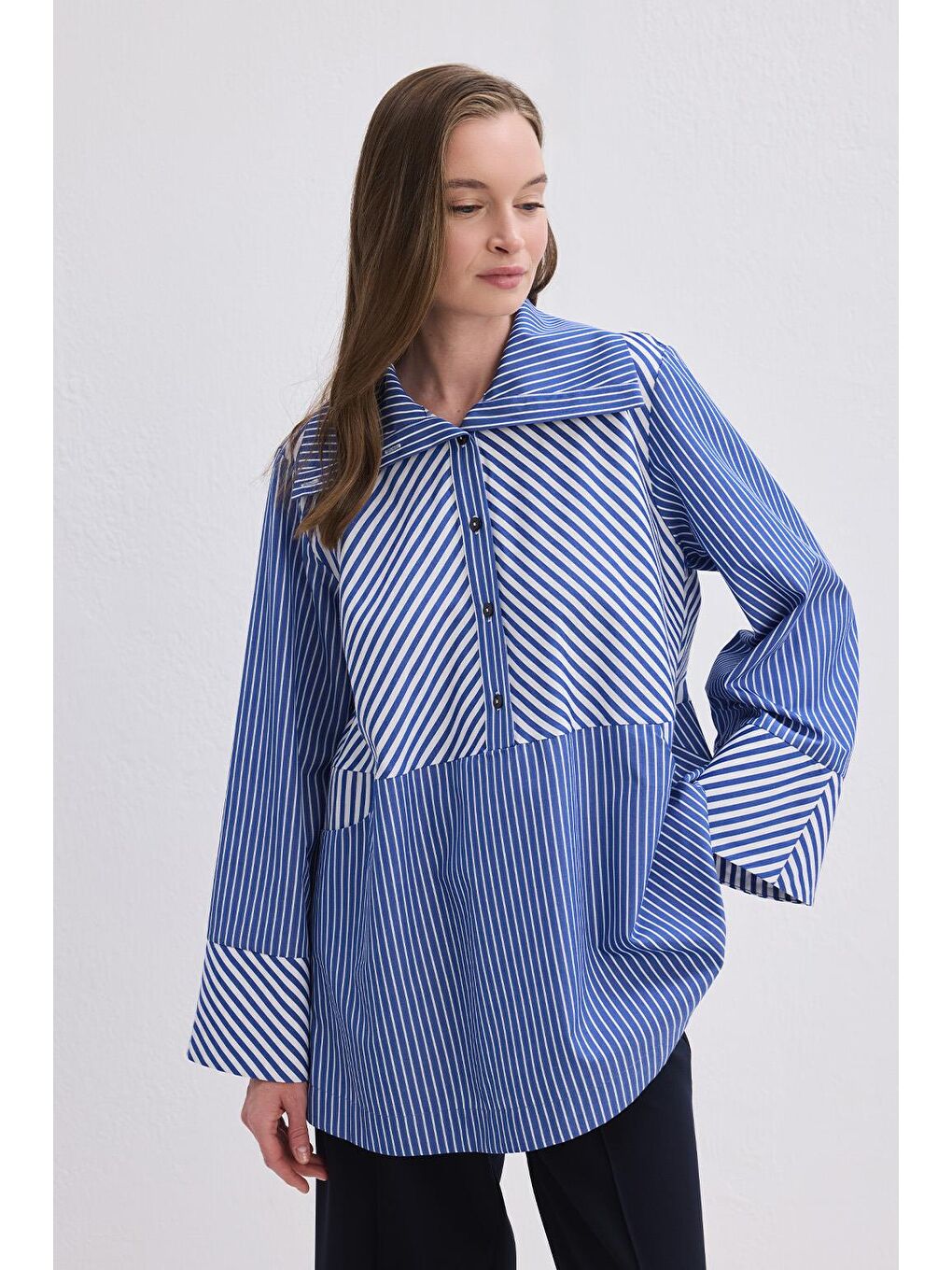 Çizgili Kontrast Geniş Yaka Gömlek Mavi