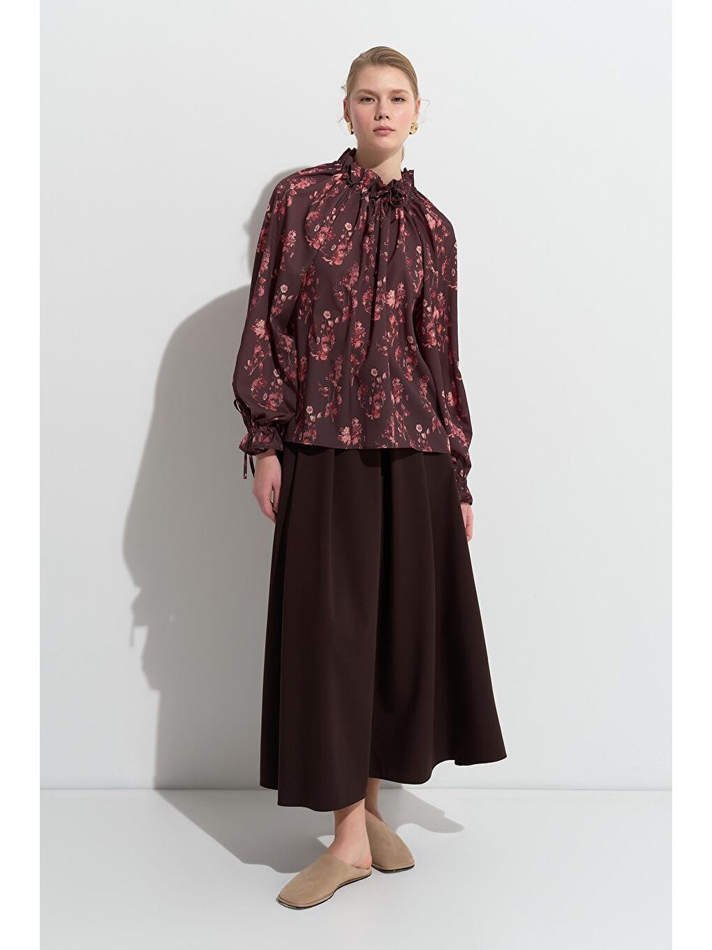 Kahverengi Clara Desenli Yaka Büzgülü Gömlek Kahve