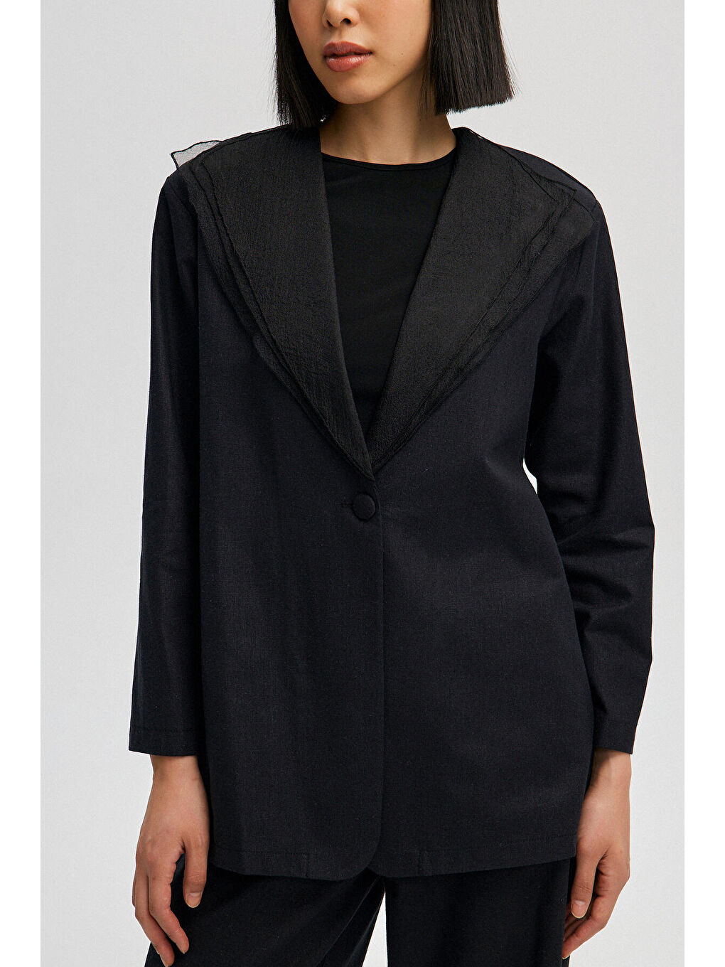 Siyah Yakası Organze Keten Ceket-4