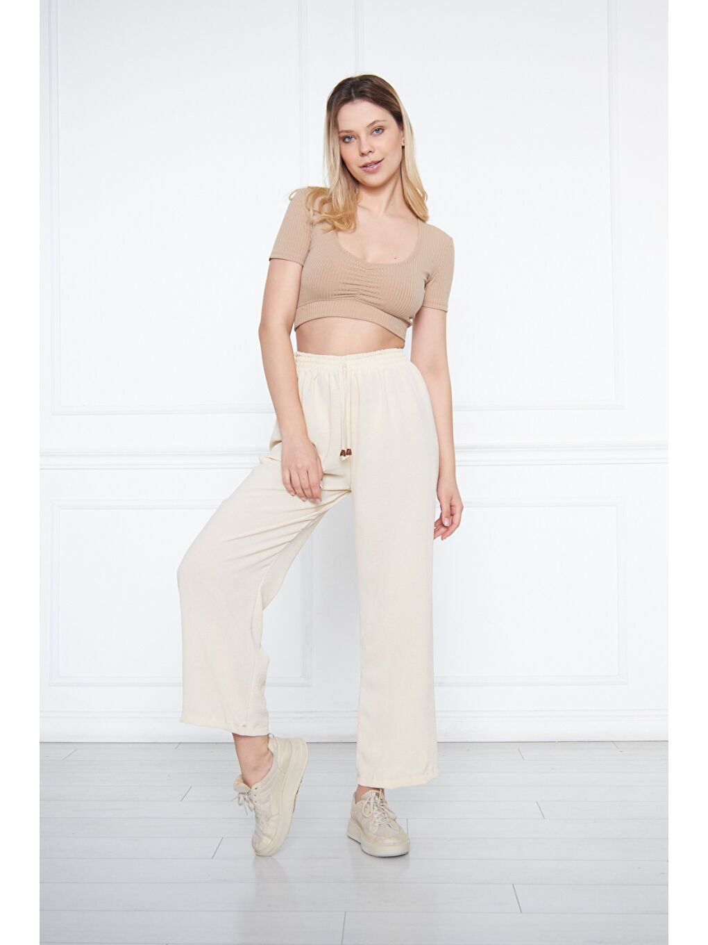 Ekru Kadın Aerobin Geniş Paça Palazzo Bel Lastikli Pantolon-3