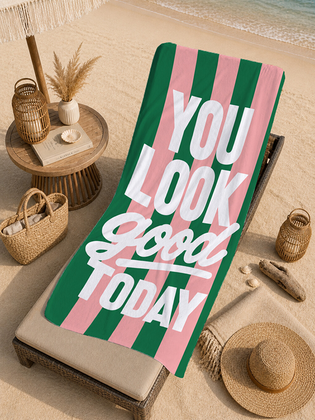 Pembe Pop Art You Look Good Today Çizgili Desenli 70x150 Plaj Havlusu - Dijital Baskılı Banyo Havlusu