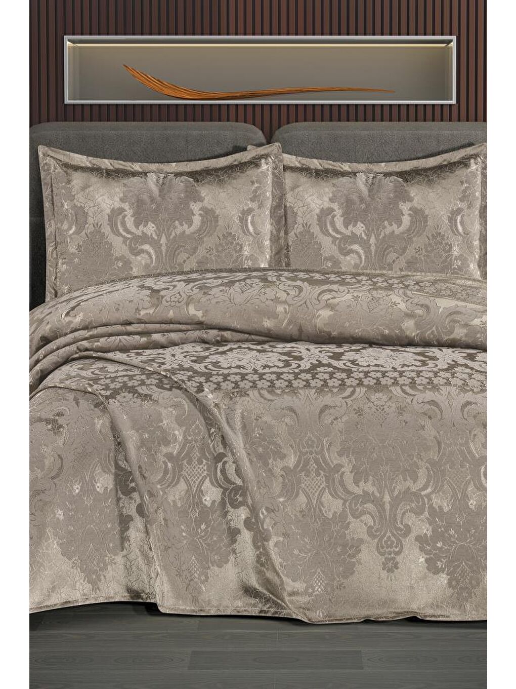 Violetta Şönil Çift Kişilik Yatak Örtüsü 240x260 cm Bej