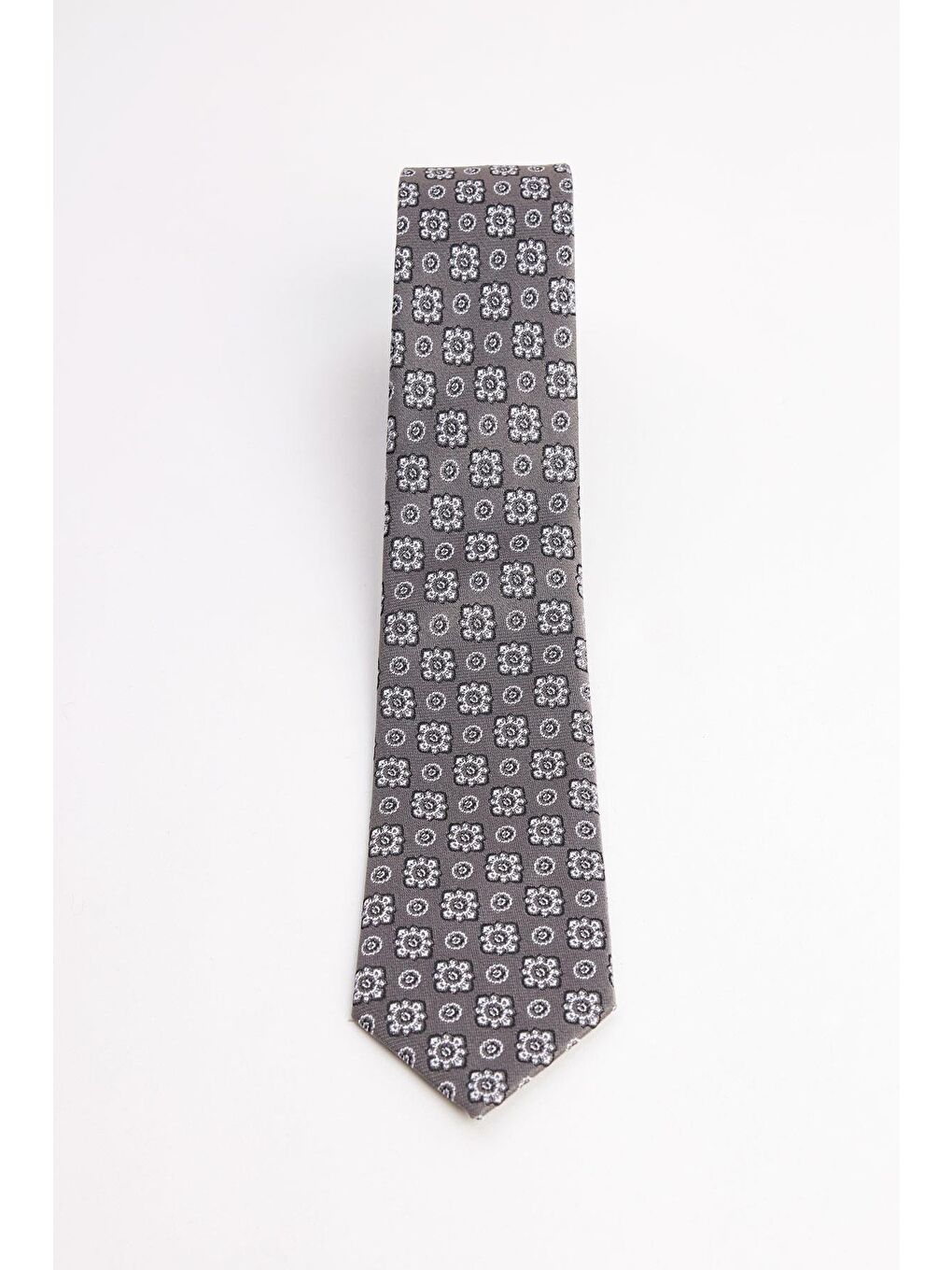 Karışık Klasik Cep Mendilli Desenli Kravat