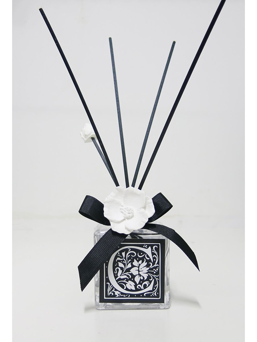 Siyah 100 cc C Harfi Yasemin Sandal Oda Kokusu