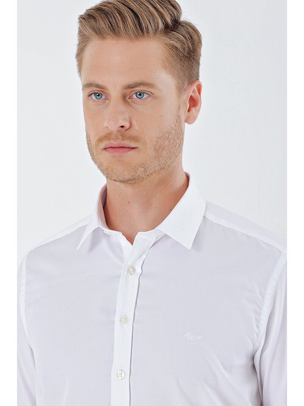 Beyaz Uzun Kollu Sert Yaka Cepsiz %100 Pamuk Klasik Slim Fit Dar Kesim Gömlek 1004230324-4