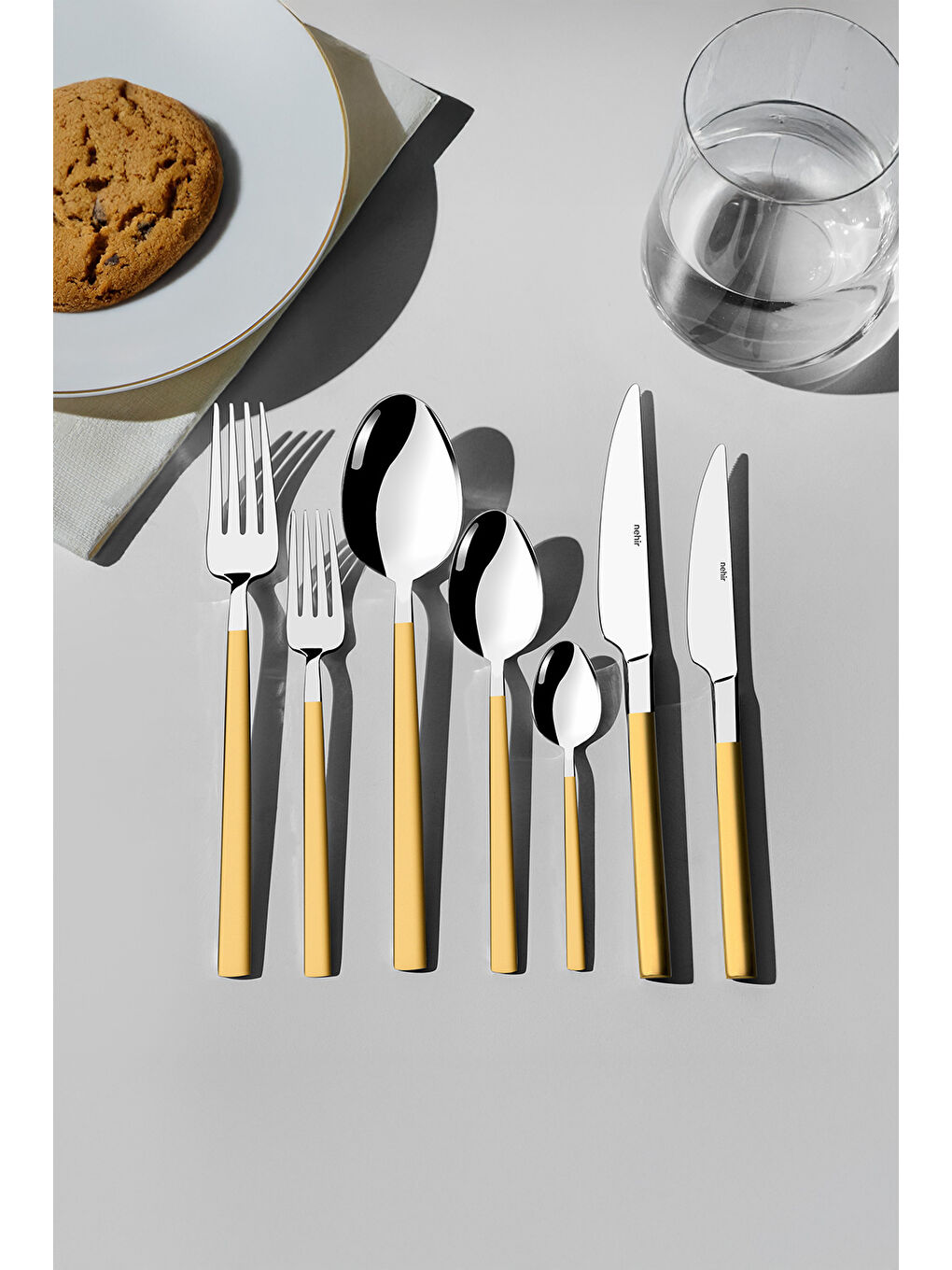 Sarı Dalyan Altın Saten 12 Kişilik 84 Parça Deri Kutulu Çatal Kaşık Bıçak Takımı